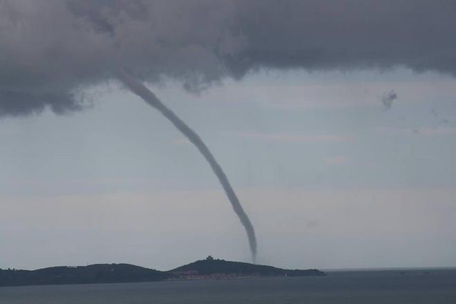 Punta Ala, vento e tromba marina: il maltempo non dà tregua 
