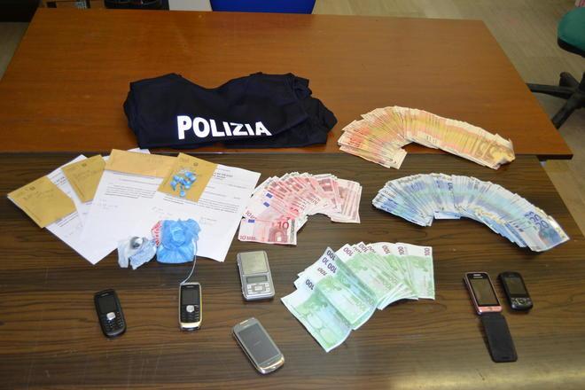 Retata di spacciatori, sequestrata la coca e l’incasso dello spaccio 