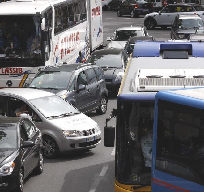 Traffico, in S. Marco svolta a sinistra da via S. Silvestro