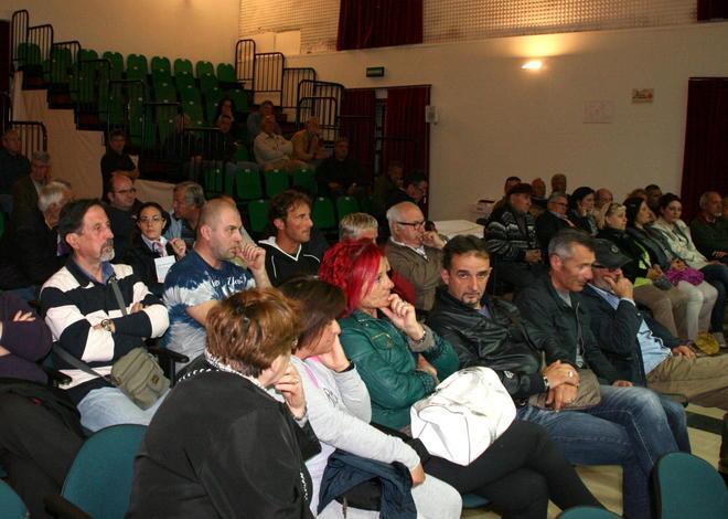 È guerra sullo spostamento del mercato 