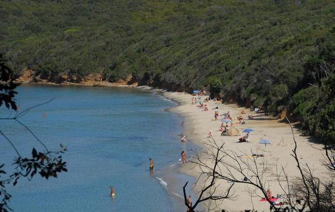 «Poca spiaggia e cestini pieni» 