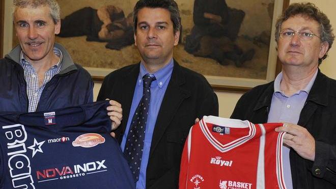 Matrimonio a canestro Il basket unisce le forze