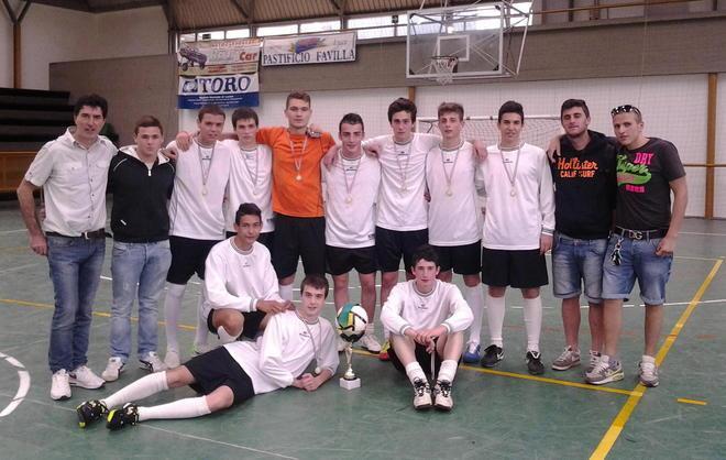 Gli studenti dell’Isi Simoni vincono il campionato di calcetto