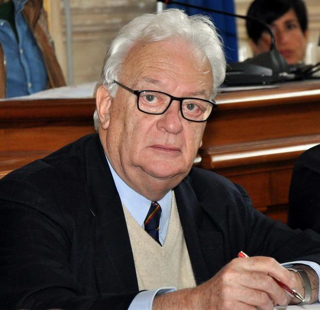 Il padre del Prg «Si bisbiglia molto in questa città...»