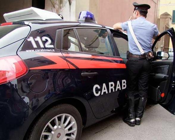 Arrestati due spacciatori, si nascondevano in una tenda in collina 