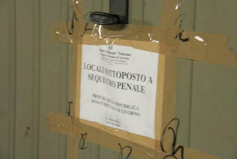 Feriti mentre fabbricano bomba in un garage, in carcere la guardia giurata