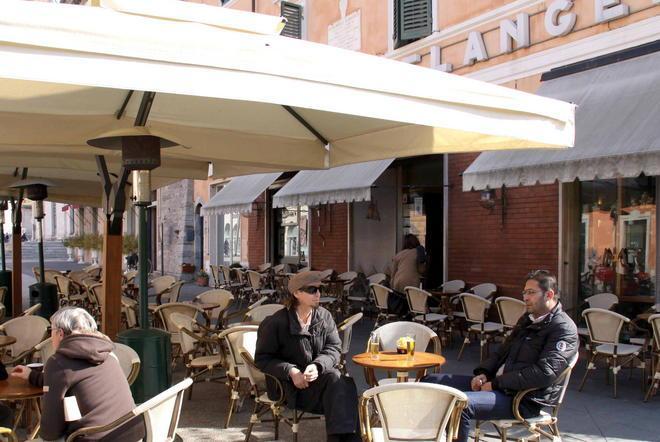 Non aumenterà la tassa sul suolo pubblico
