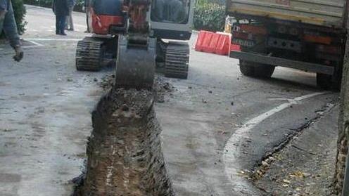 Riparazione sulla dorsale lavori fino a questa mattina