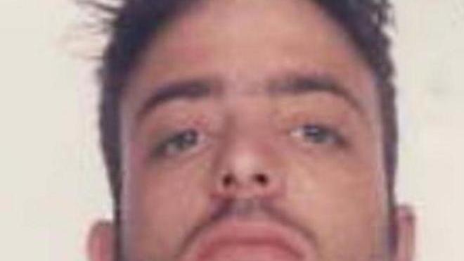 Fabbricavano una bomba, arrestati