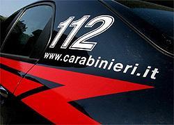 Aggredisce la moglie con un coltello, arrestato 