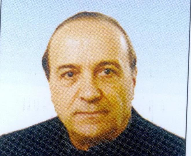 L’addio di Masi Torello a don Angelo, il parroco amante delle poesie