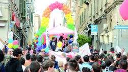 Musica e colori in piazza: no a omofobia e razzismo 