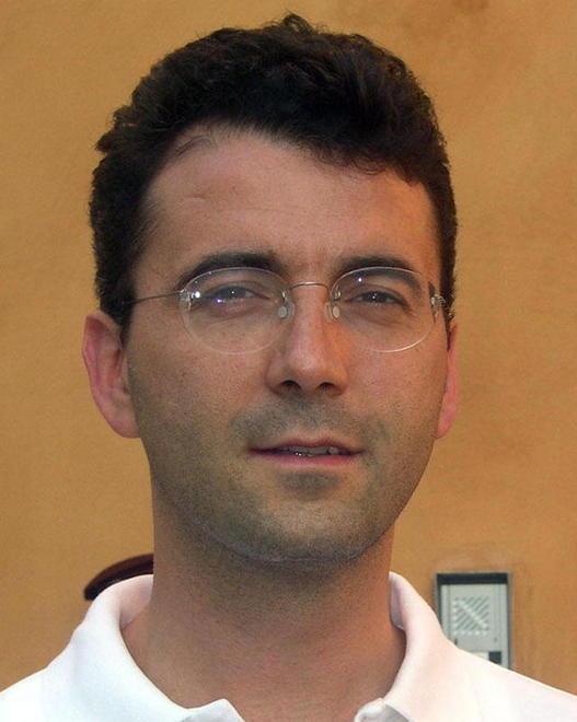  Ai fedeli non piace il prete moderno: don Fabrizio se ne va 