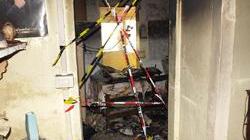 Incendio in un appartamento, due intossicati