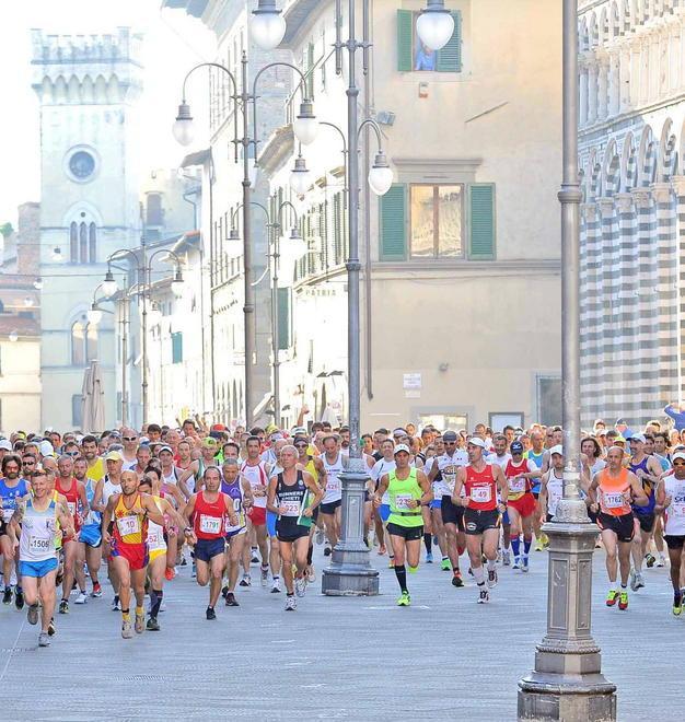 La vetta più alta Gli ultrarunners sfidano la fatica 