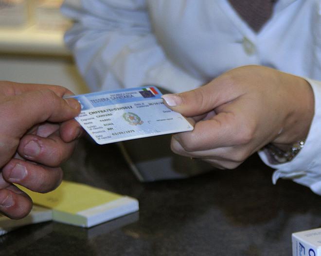 Trovati in possesso di carte sanitarie rubate 
