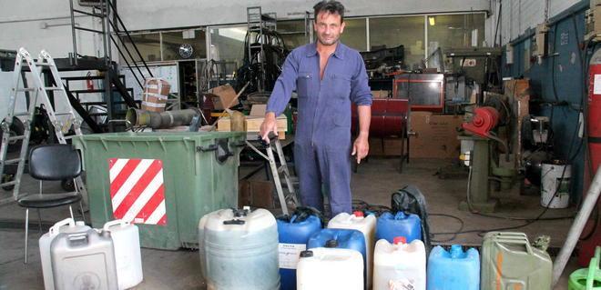 Rubano gasolio alla Sea: un arresto 