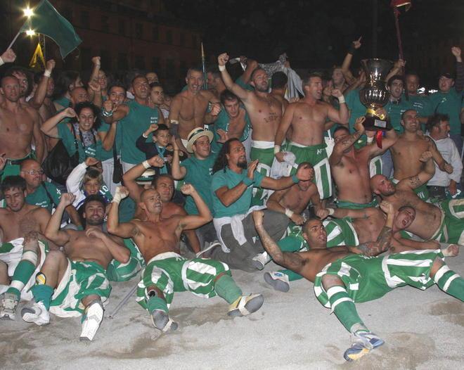 I Verdi della Palla Grossa sfidano i Rossi del calcio storico fiorentino 