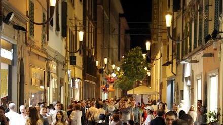 Aspettando i saldi è buona la prima del “Luglio empolese”