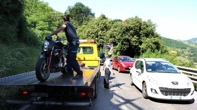 Incidente sulla Pistoiese Traffico bloccato a lungo