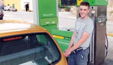Benzinaio contro la compagnia: «Vogliono sostituirci coi self» 