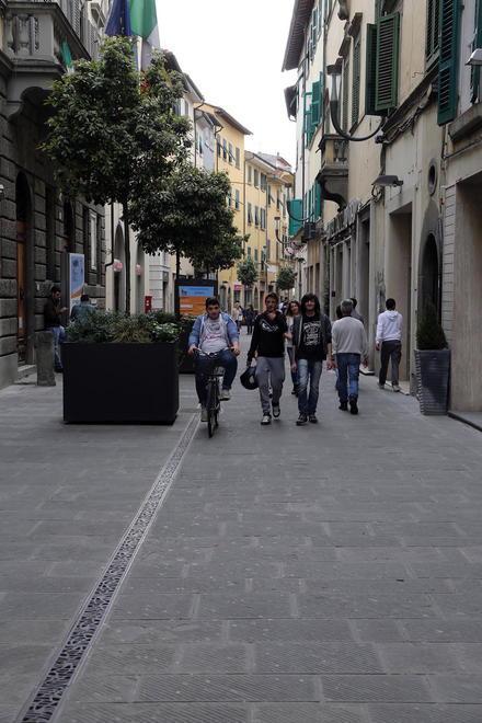 Sistemati i giardini e le fioriere in centro e nelle frazioni 