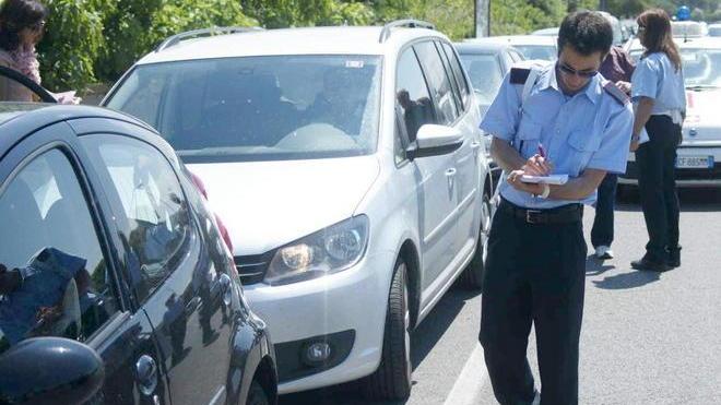 «Sosta sul lungomare a pagamento in estate»