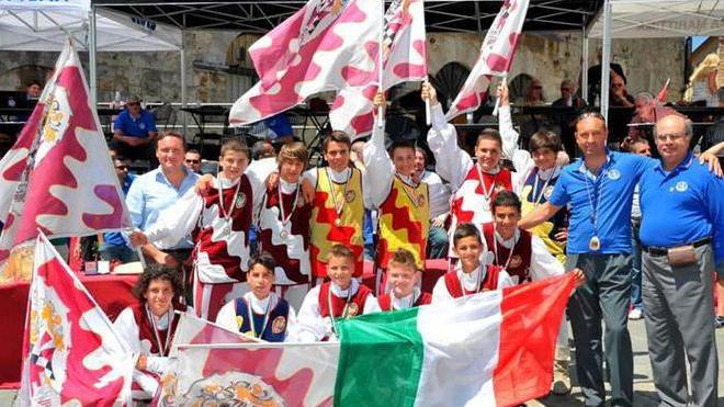 Sbandieratori campioni italiani under 15