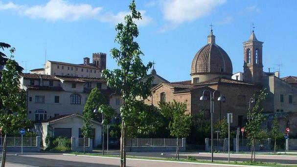 Dona i regali della cresima per l’oratorio da costruire