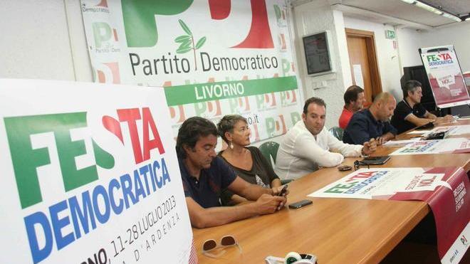 «Facciamo il congresso del Pd a Livorno»