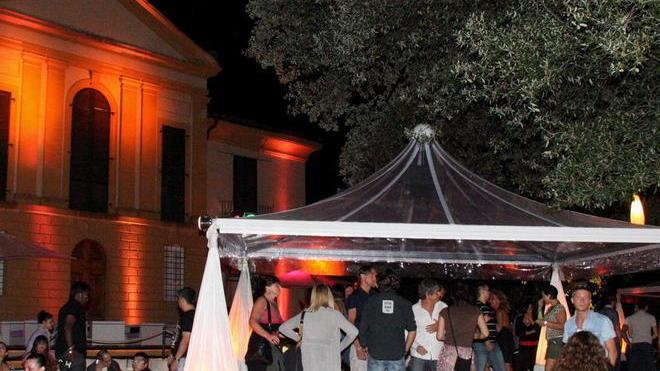 Musica troppo alta la notte a Villa Fiorelli