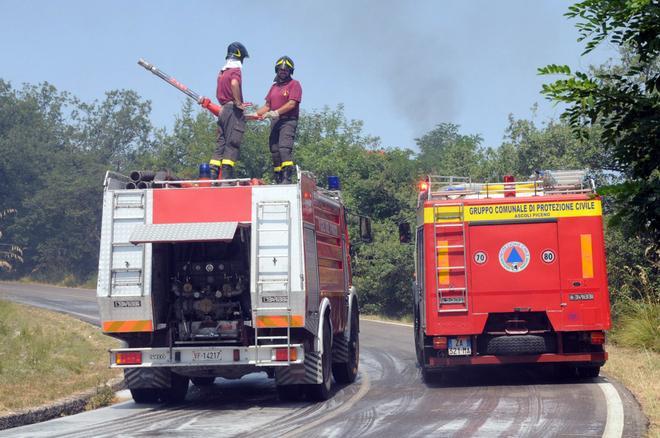 Fiamme a Porto Ercole, distrutti due container 