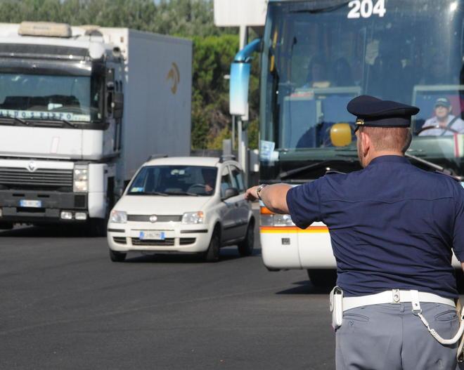 Disagi e code sull’autostrada A12 nel tratto tra Massa e Carrara 