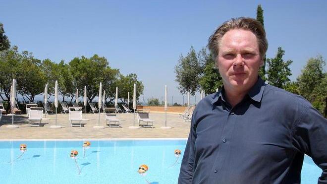 Cara e meravigliosa Apre la piscina nel borgo Castelfalfi