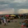 Piombino: arriva il temporale, fuga dalla spiaggia 