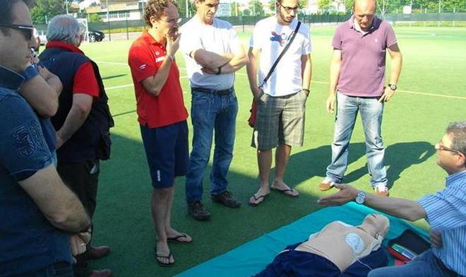 Oltrera, un corso per usare il defibrillatore