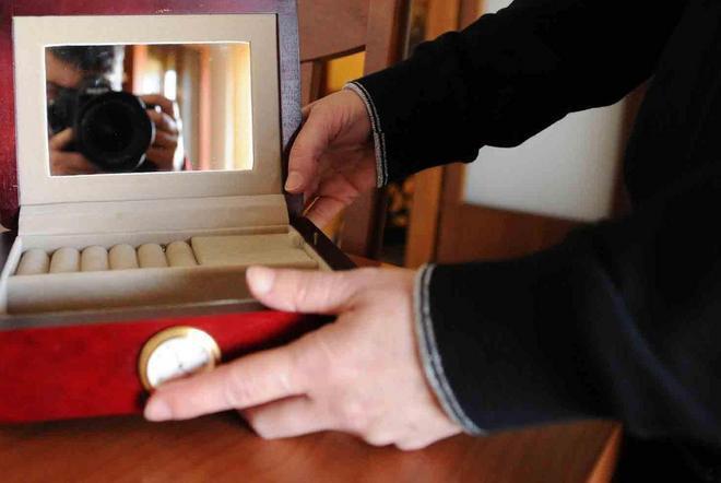 Furto in casa, sparita anche una pistola