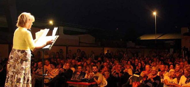 Pienone per Lella Costa da Dogliani