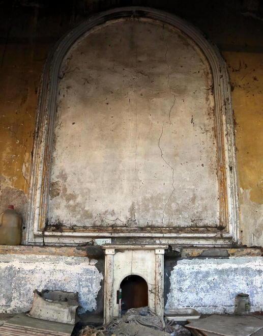 L’antico Oratorio ora è diventato la casa di topi e rettili 
