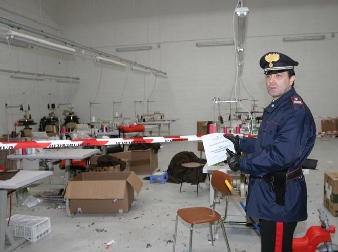 Lavoro nero, denunciati 12 imprenditori cinesi