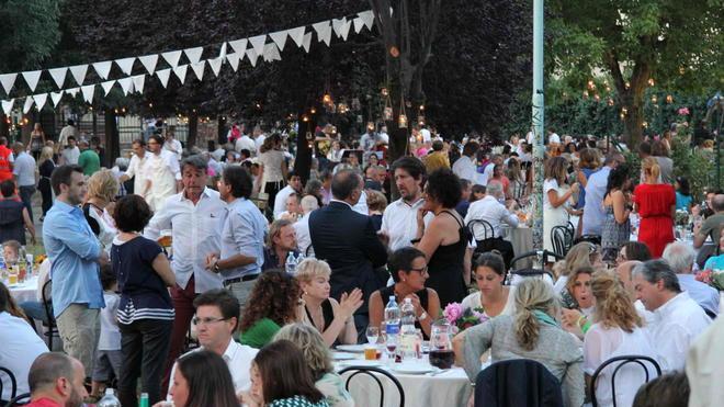 La magia dei giardini di Sant'Orsola a Prato, un successo la cena anti degrado