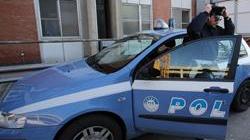 Inseguimento in centro, poi in casa spunta la droga