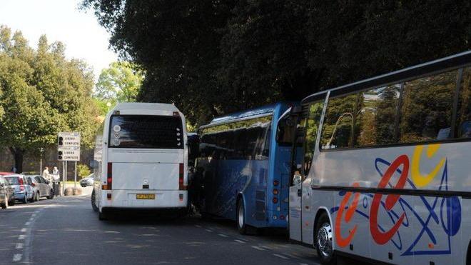 Bus turistici, caccia a chi non paga il ticket