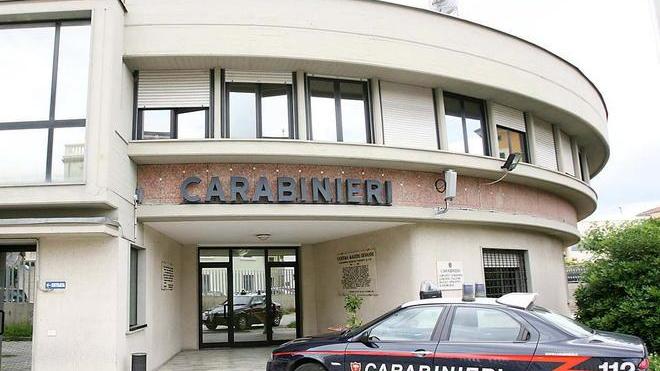 Ladri arrestati dopo la caduta in piscina