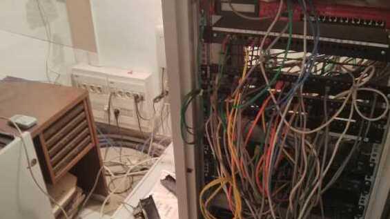 Fulmine sul municipio, rete ko