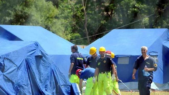 Contrordine, i campi non si smontano
