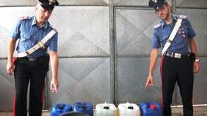 Trovati a rubare gasolio in un deposito di tir