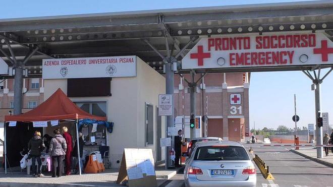 Incidenti stradali: in scooter contro auto, grave diciottenne