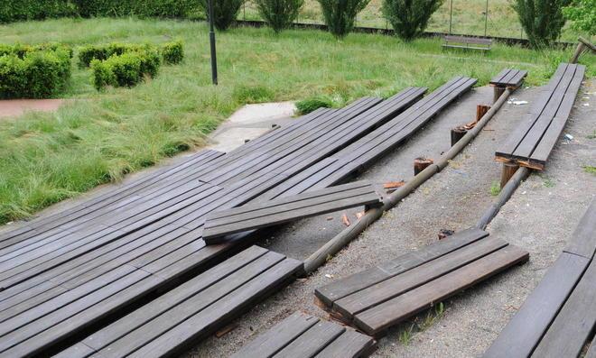 Vigili urbani in strada contro i vandali 