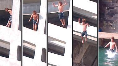 La moda della sfida alla morte nel tuffo dal ponte di Calafuria